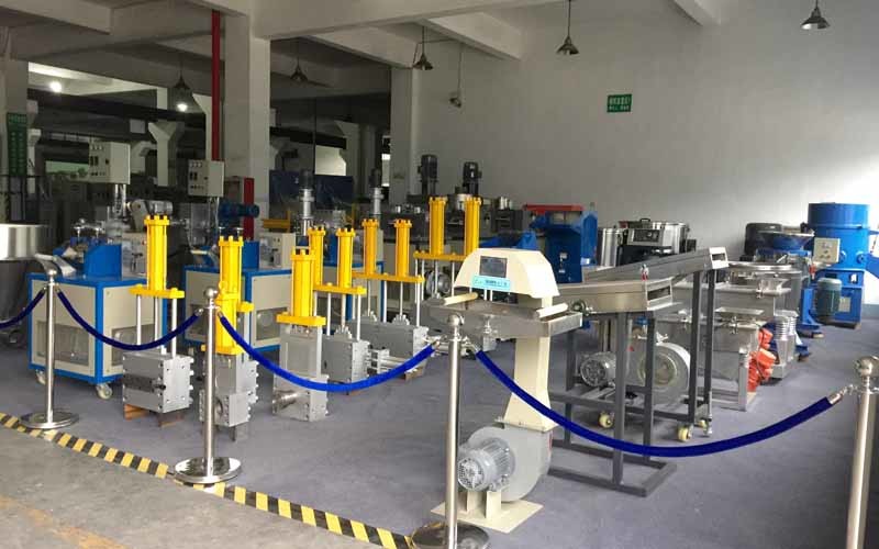 Κίνα NINGBO LVHUA PLASTIC &amp; RUBBER MACHINERY INDUSTRIAL TRADE CO.,LTD. Εταιρικό Προφίλ