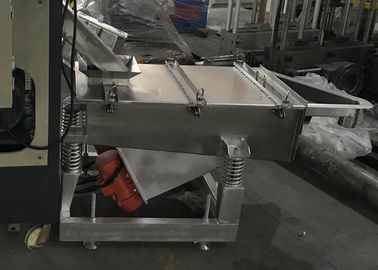 Ανώτατος διαχωριστής δονητών μηχανών κόσκινων παραγωγής 450kg/H δομένος για το πλαστικό βάρος 220kg